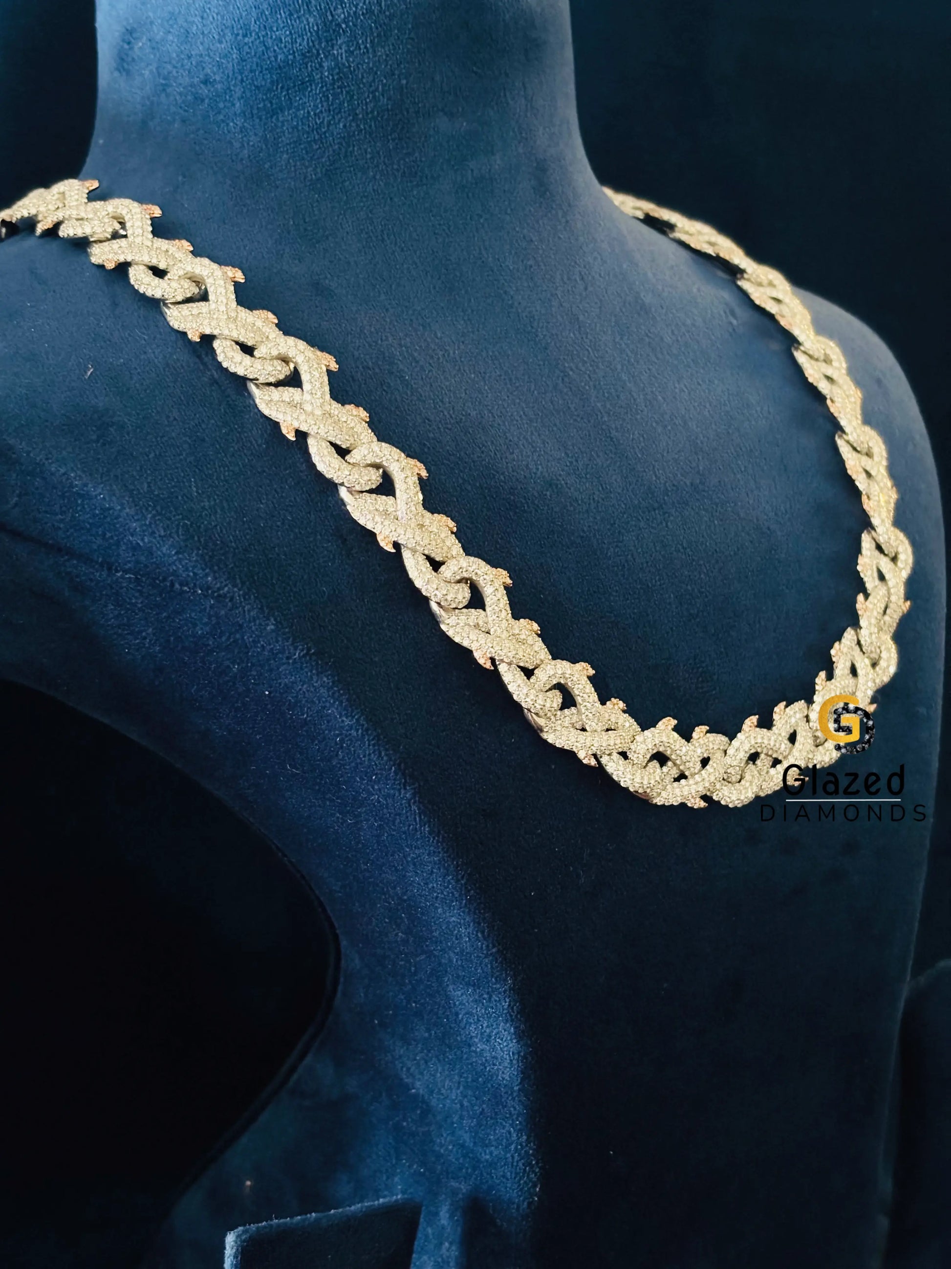 Thrown Crown VVS Moissanite Hip Hop Chain