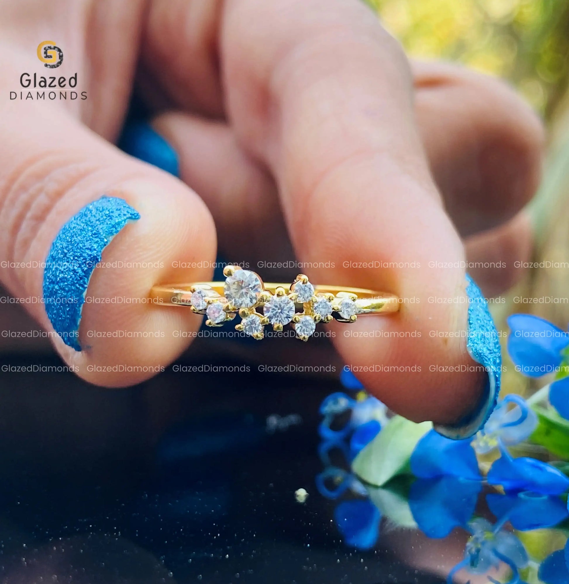 Unique Cluster Ring for Her