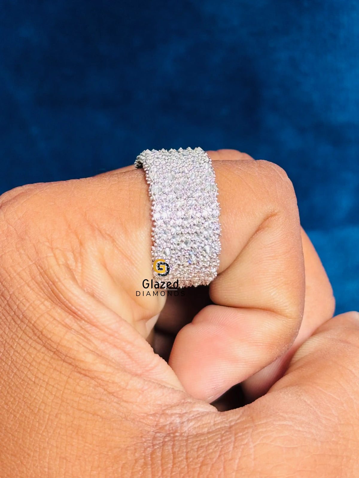 Upside Down Setting Round Cut Moissanite Reverse Band