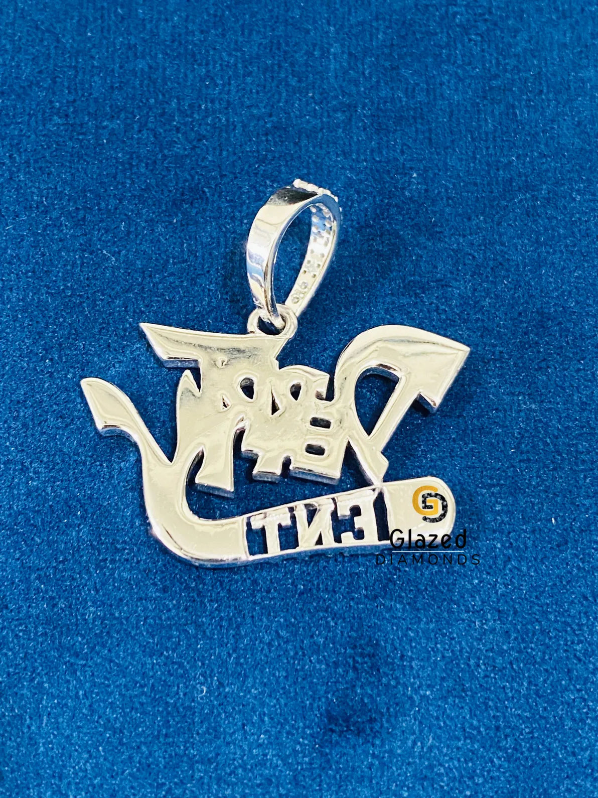 VVS Moissanite Customized Letter Diamond Studded Pendant