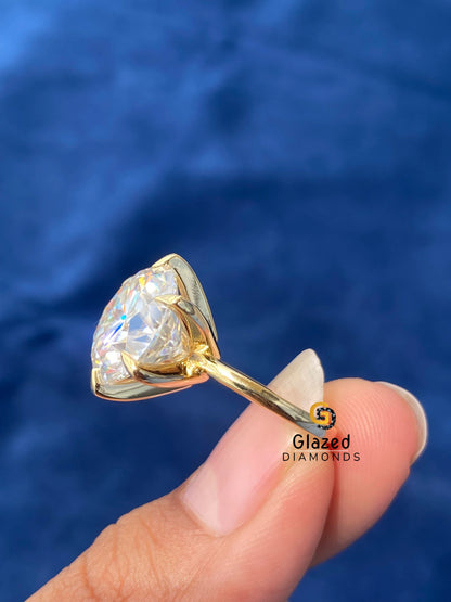 VVS Moissanite Diamond Iced Out Round Cut Ring