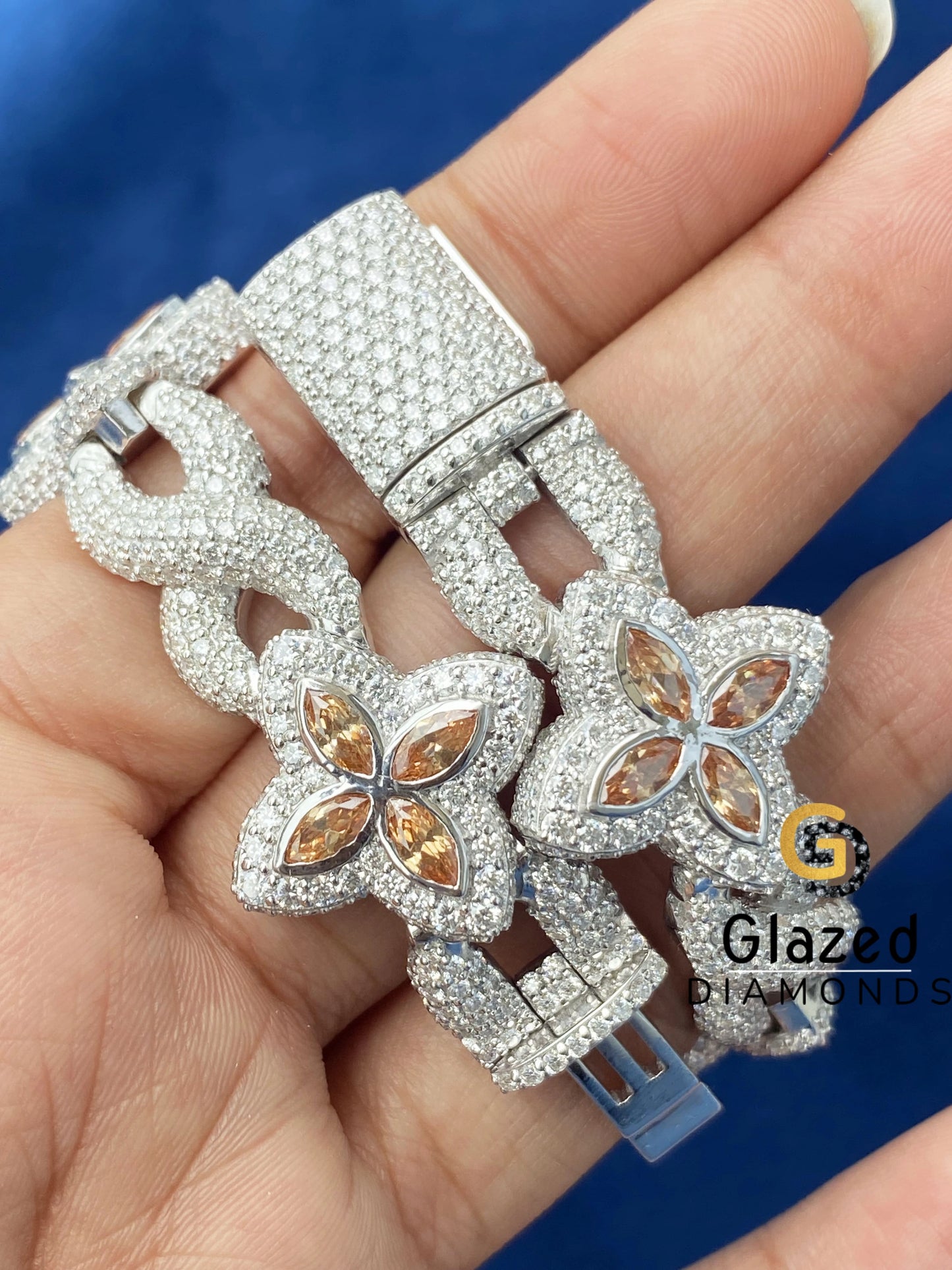 VVS Moissanite Studded Clover Bracelet