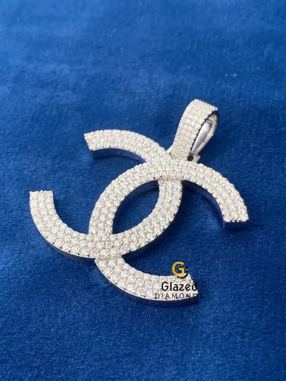 VVs Round Moissanite Bust Down D Colorless Pendant