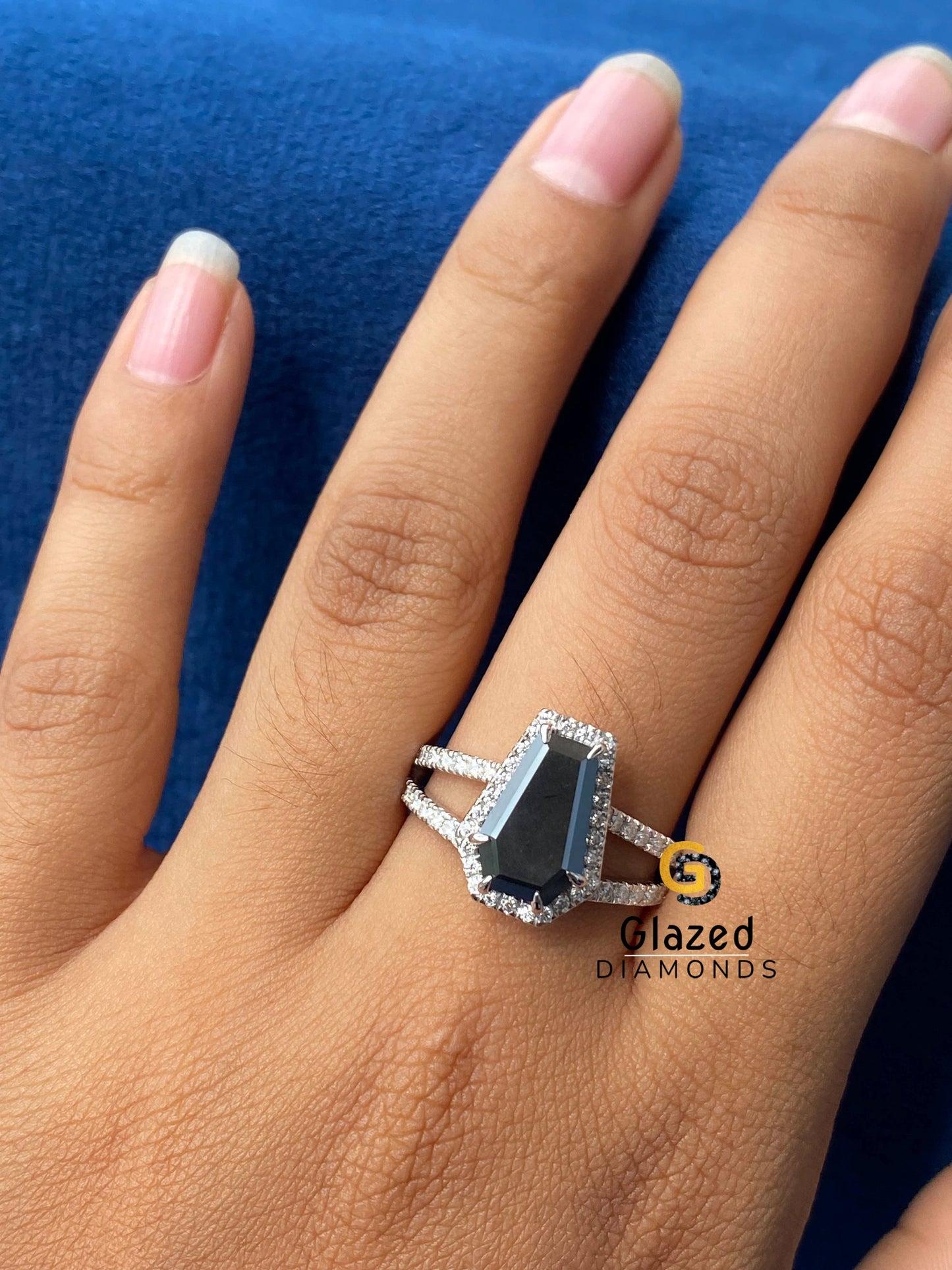 Vintage Black Coffin Cut Moissanite Ring for Women